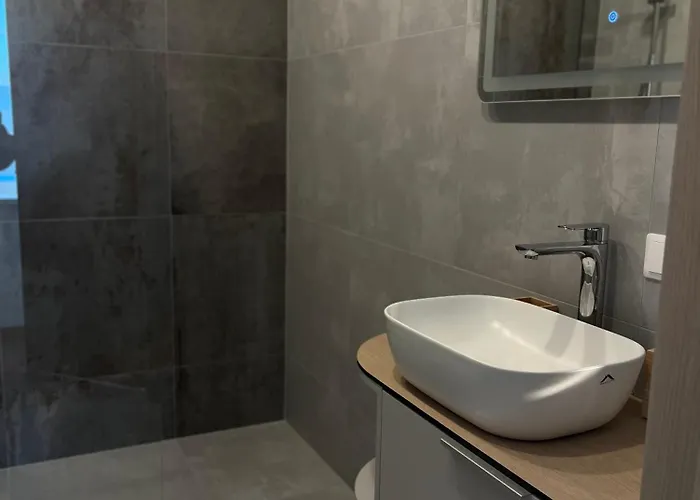 7 Levandos * بالانغا